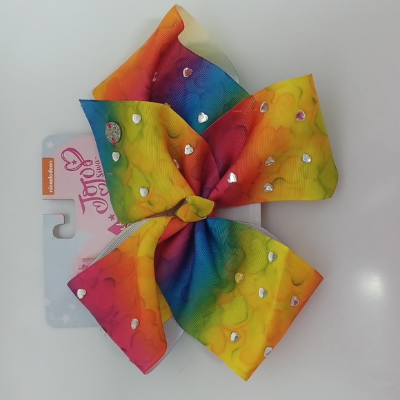 3/$25  Set of hair accessories - Picture 8 of 9